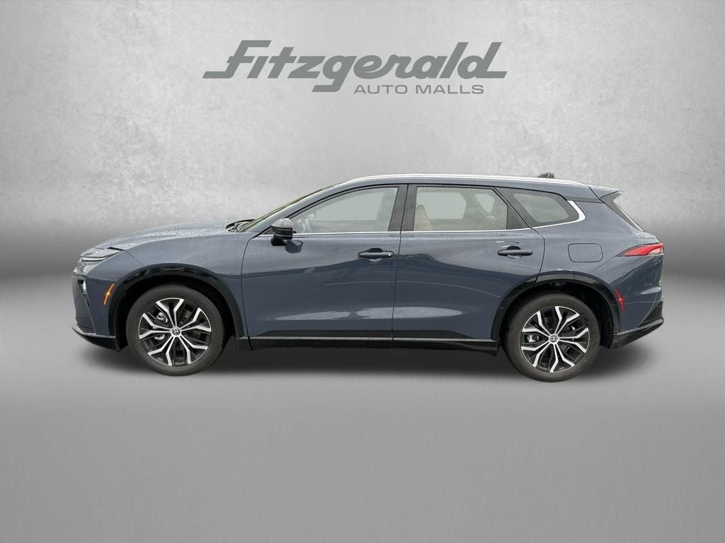 2025 Toyota Toyota Crown Signia XLE