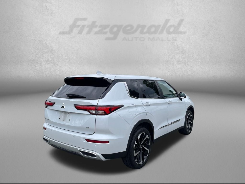 2022 Mitsubishi Outlander SE