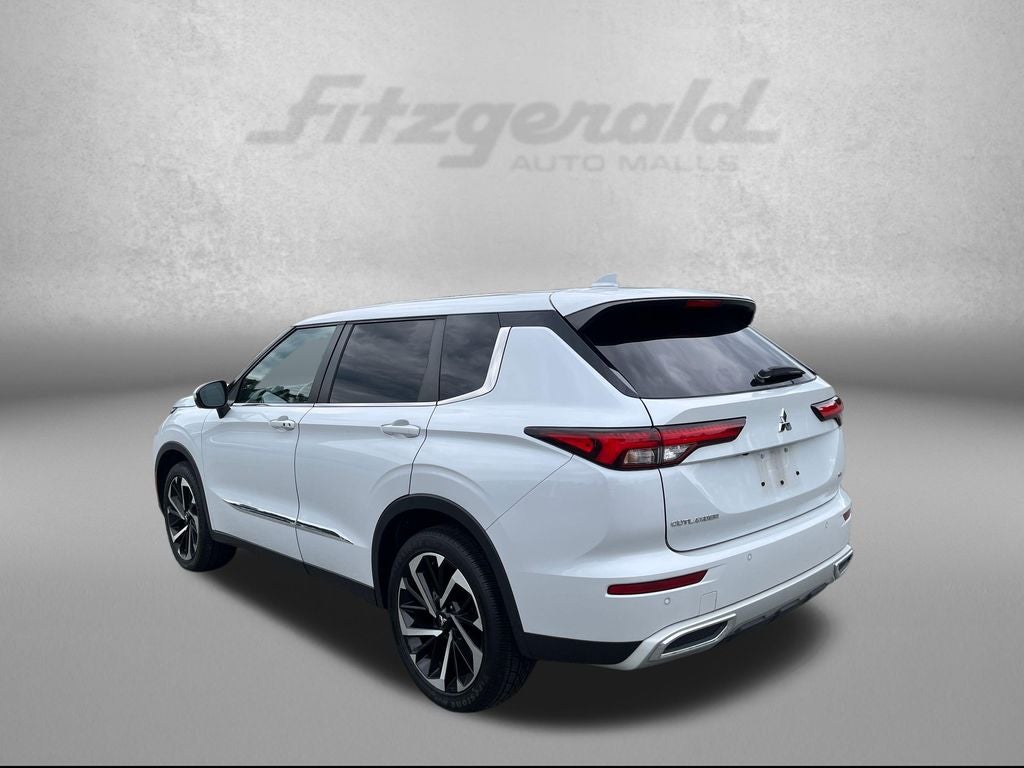 2022 Mitsubishi Outlander SE