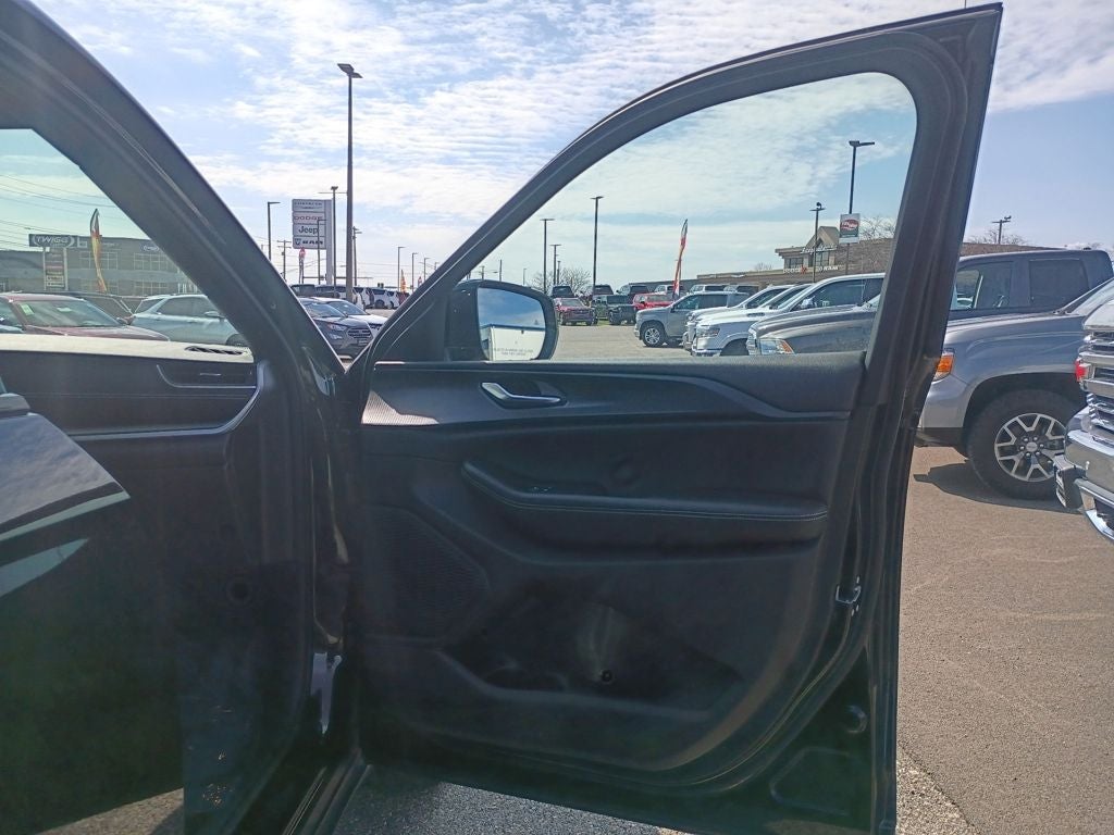 2023 Jeep Grand Cherokee L Altitude 4x4