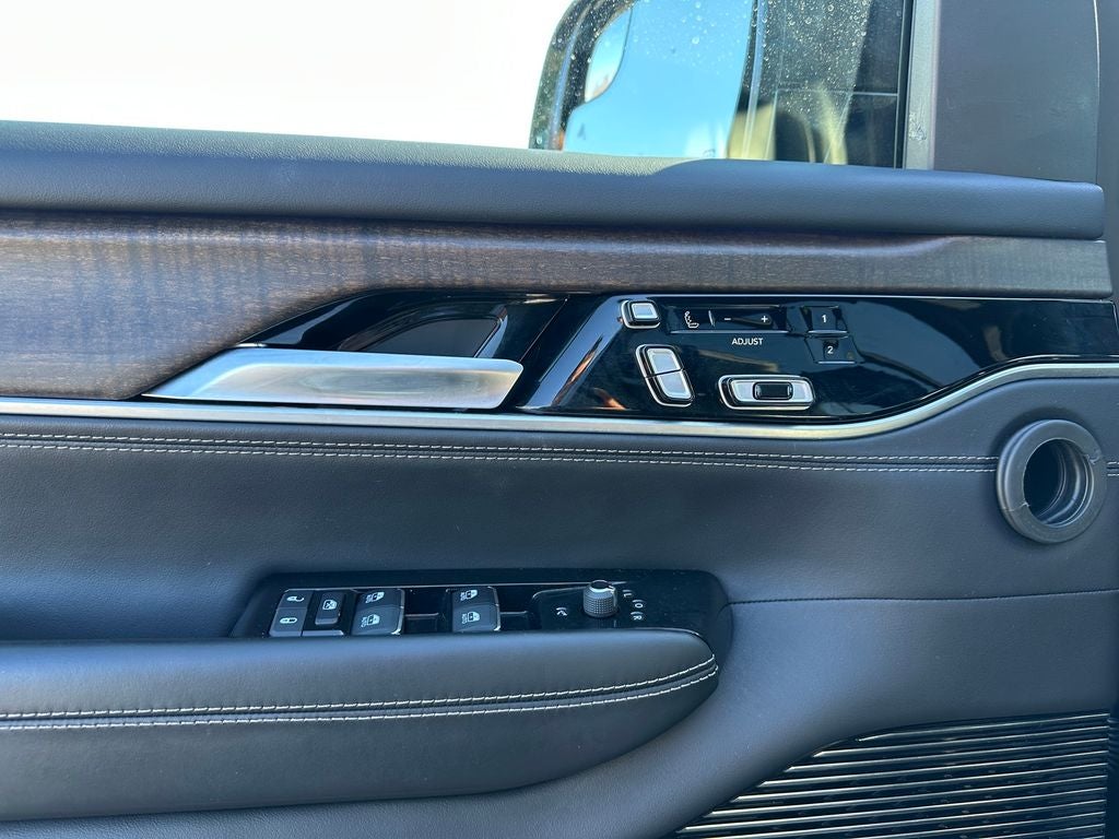 2024 Jeep Grand Wagoneer L 4x4