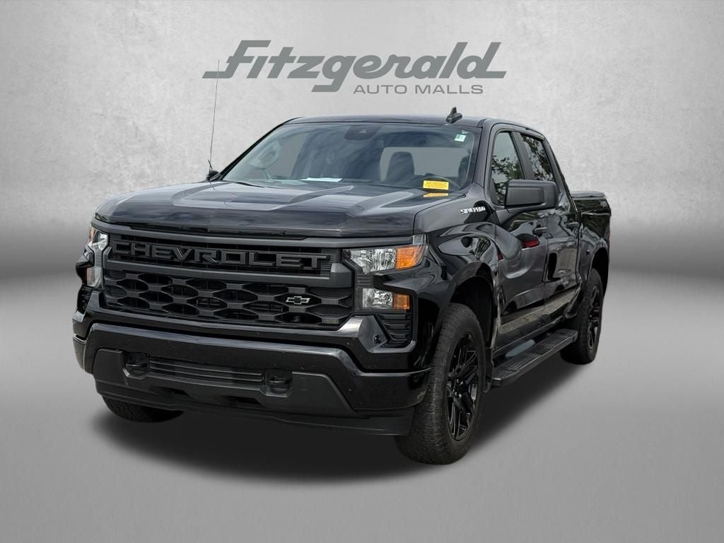 2023 Chevrolet Silverado 1500 4WD Crew Cab Short Bed Custom