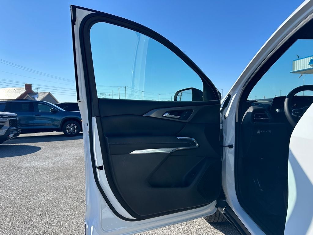 2025 Chevrolet Traverse AWD LT