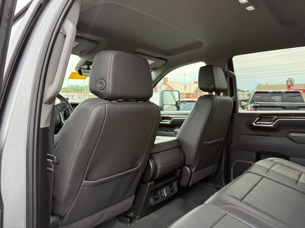 2025 Chevrolet Silverado 2500HD 4WD Crew Cab Standard Bed LT