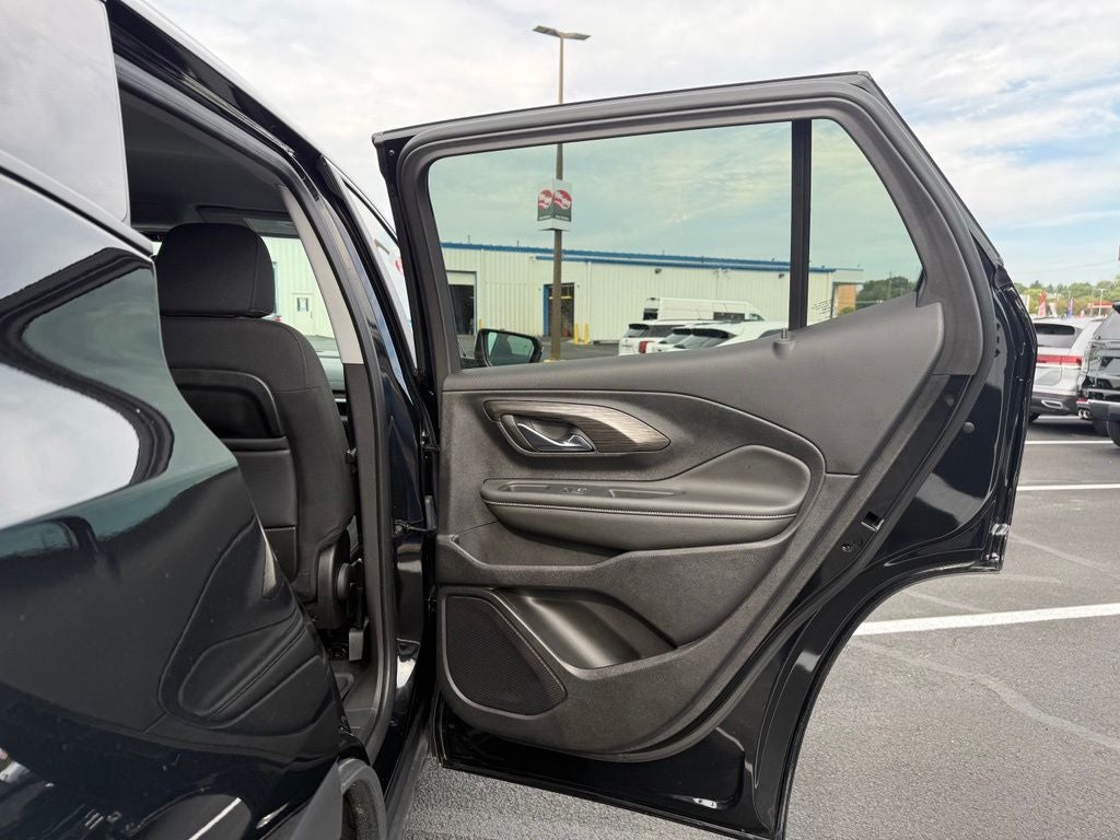 2024 GMC Terrain AWD SLE