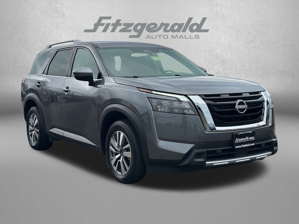 2025 Nissan Pathfinder SL 4WD