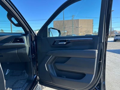 2025 Chevrolet Suburban LT