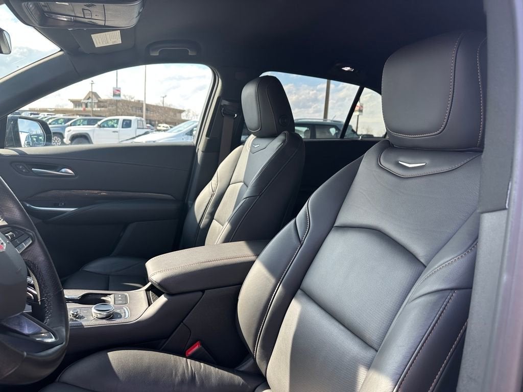 2023 Cadillac XT4 Sport