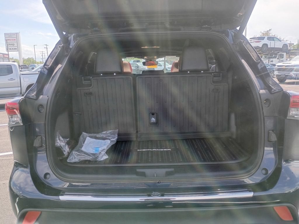 2022 Toyota Highlander XSE