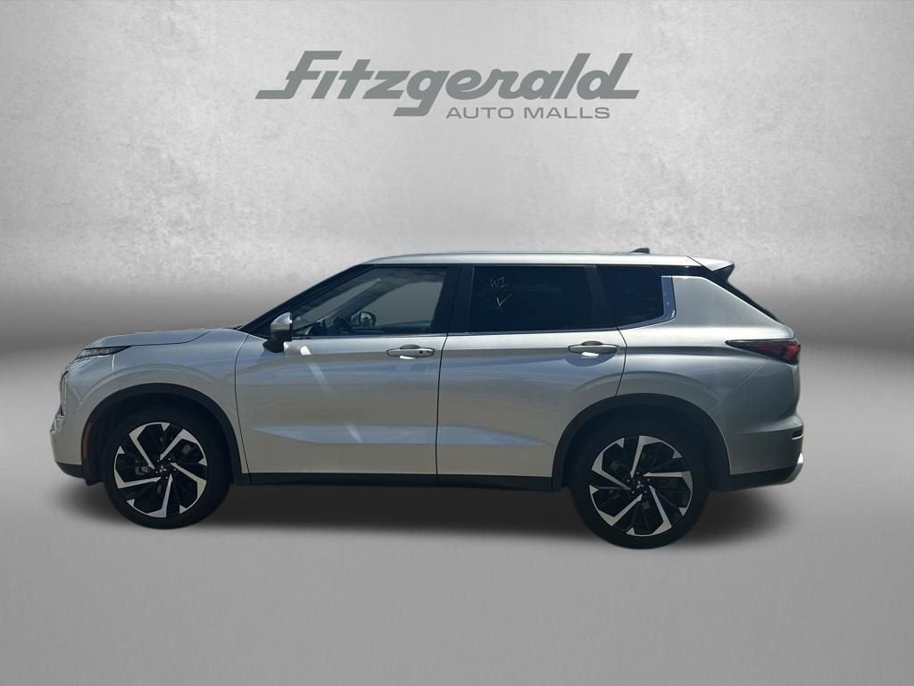 2024 Mitsubishi Outlander SE