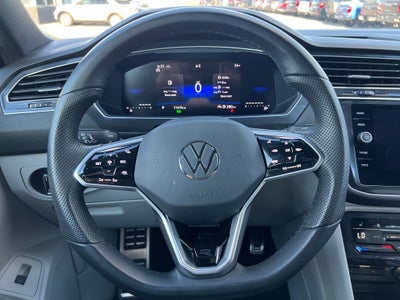 2024 Volkswagen Tiguan SE R-Line Black