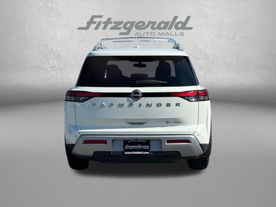 2022 Nissan Pathfinder SL