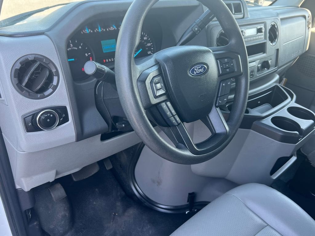 2024 Ford E-Series Cutaway E-350