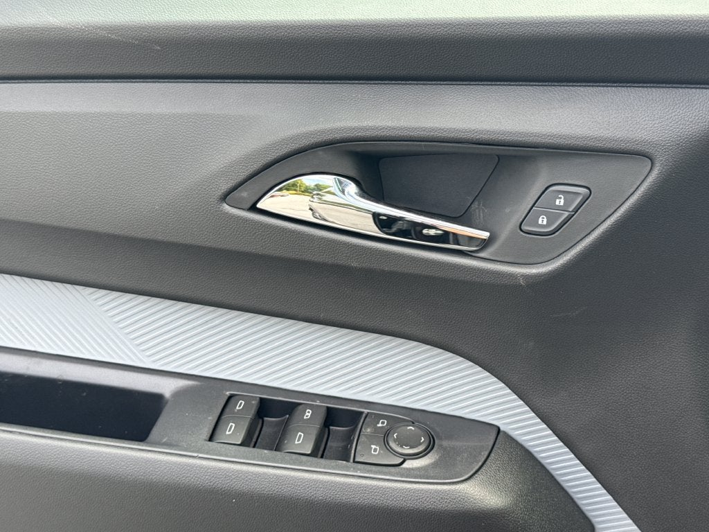 2027 Chevrolet Bolt RS - Photo 29
