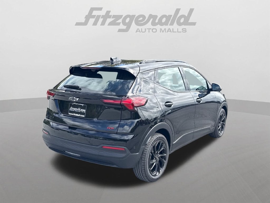 2027 Chevrolet Bolt RS - Photo 6