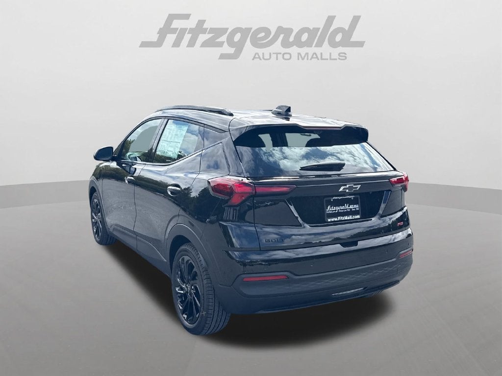 2027 Chevrolet Bolt RS - Photo 7