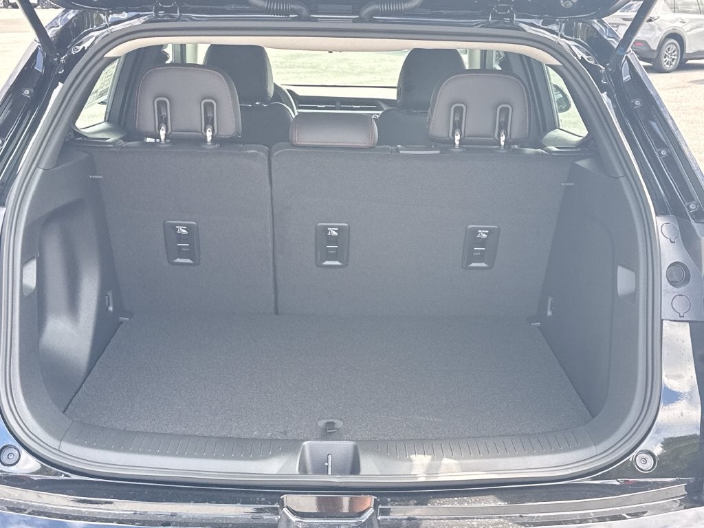 2027 Chevrolet Bolt RS - Photo 9