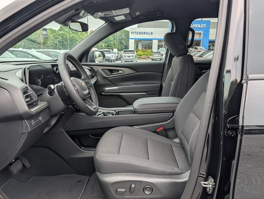 2026 Chevrolet Traverse LT - Photo 10