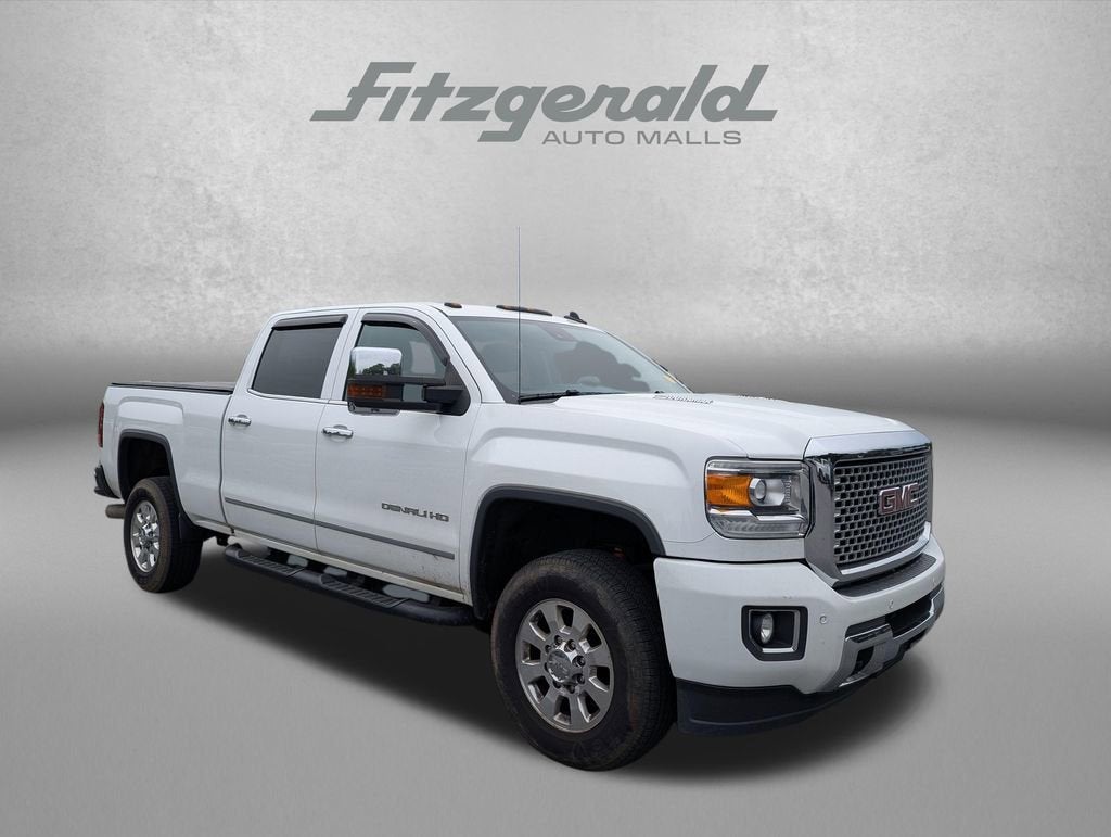 2015 GMC Sierra 4WD Crew Cab Short Box's photo