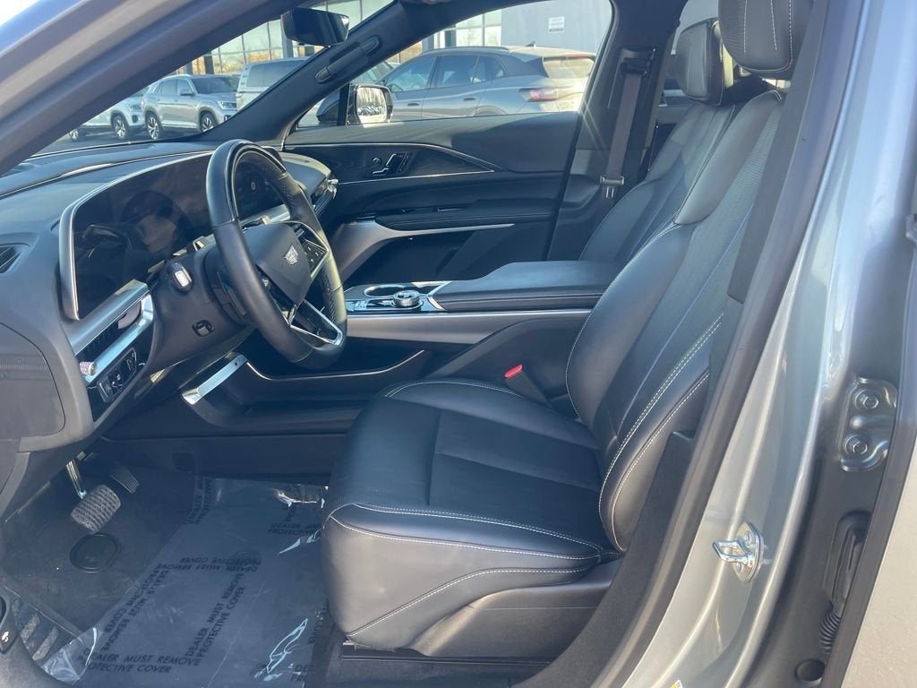 2024 Cadillac LYRIQ Luxury 3