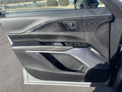 2024 Cadillac LYRIQ Luxury 3