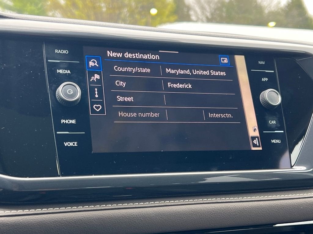 2024 Volkswagen Taos SEL