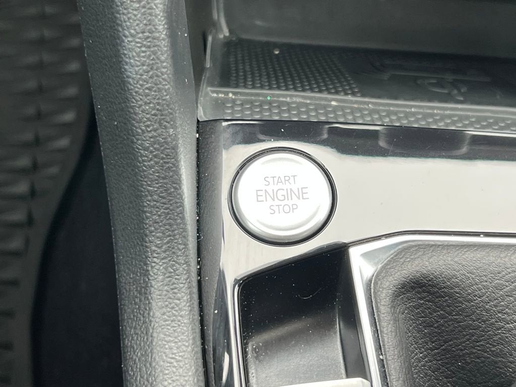 2024 Volkswagen Taos SEL