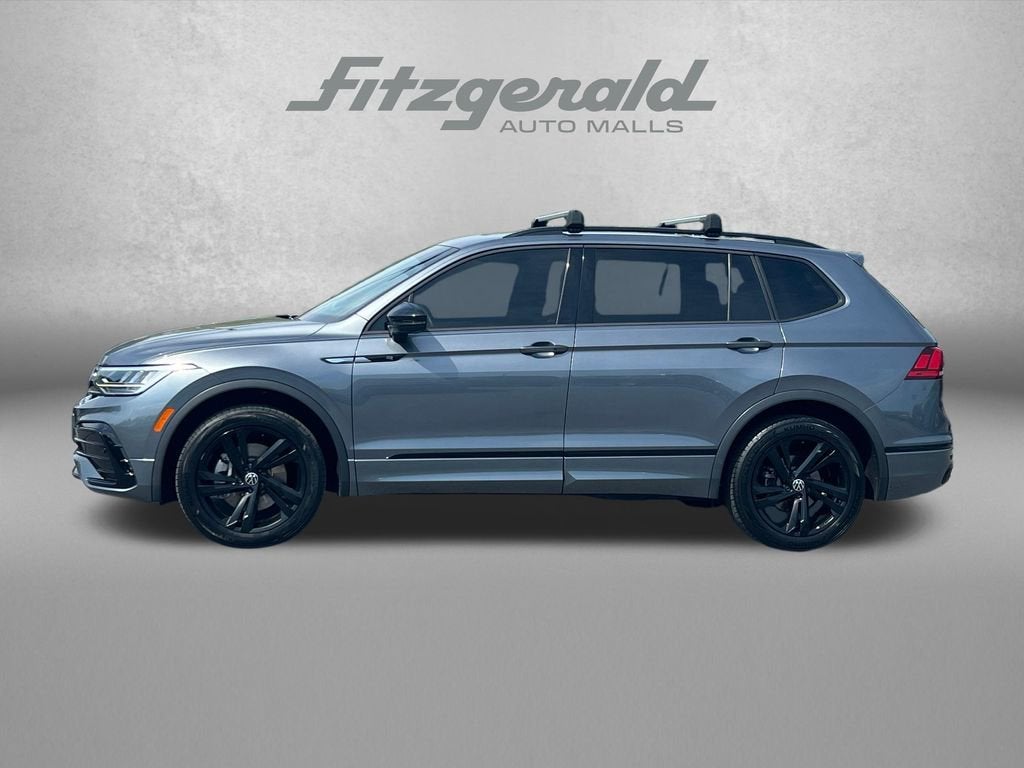2023 Volkswagen Tiguan SE R-Line Black