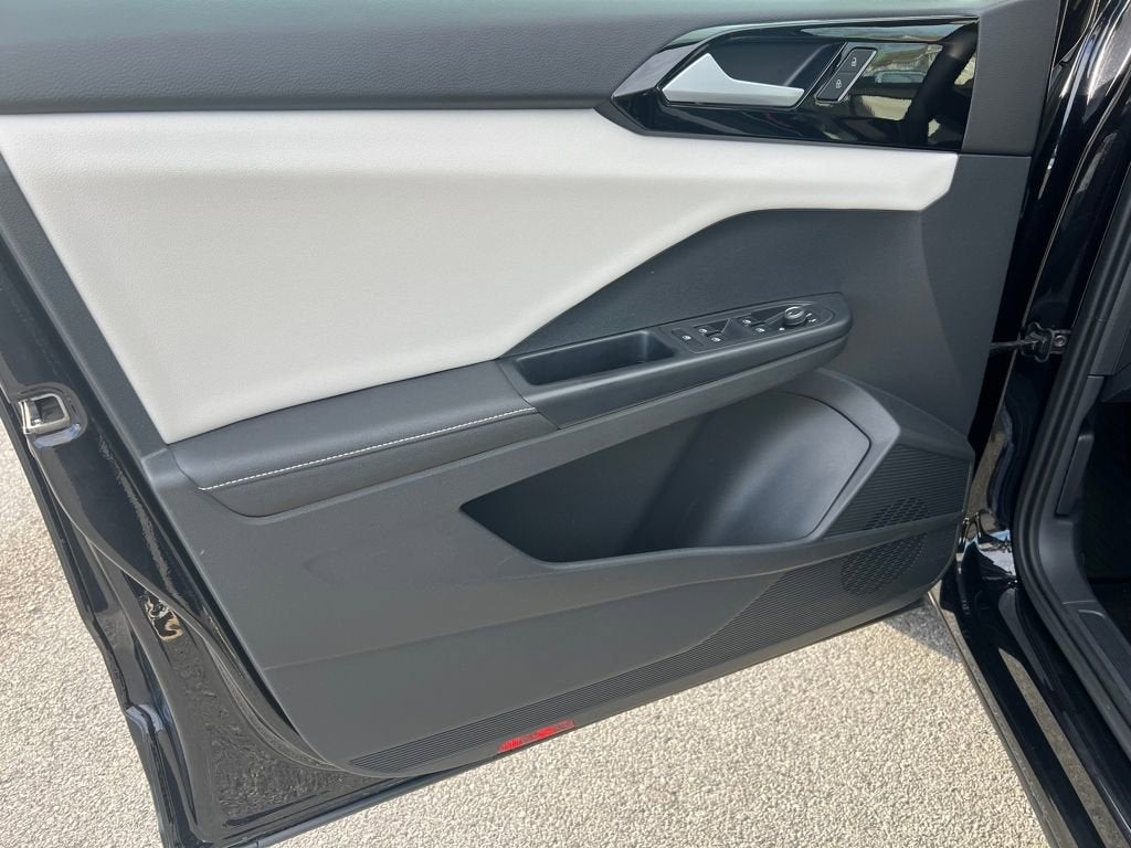 2025 Volkswagen Taos S