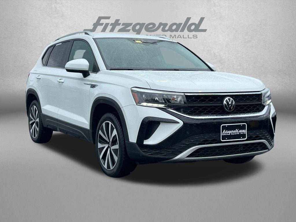 2024 Volkswagen Taos 1.5T SE's photo