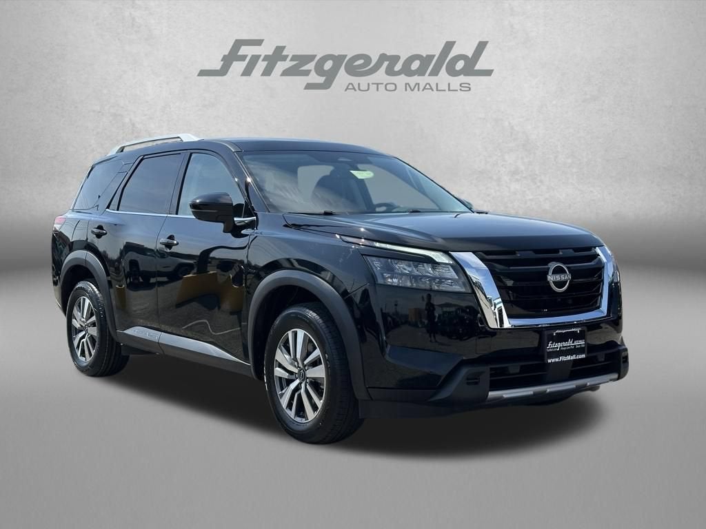 2025 Nissan Pathfinder SL