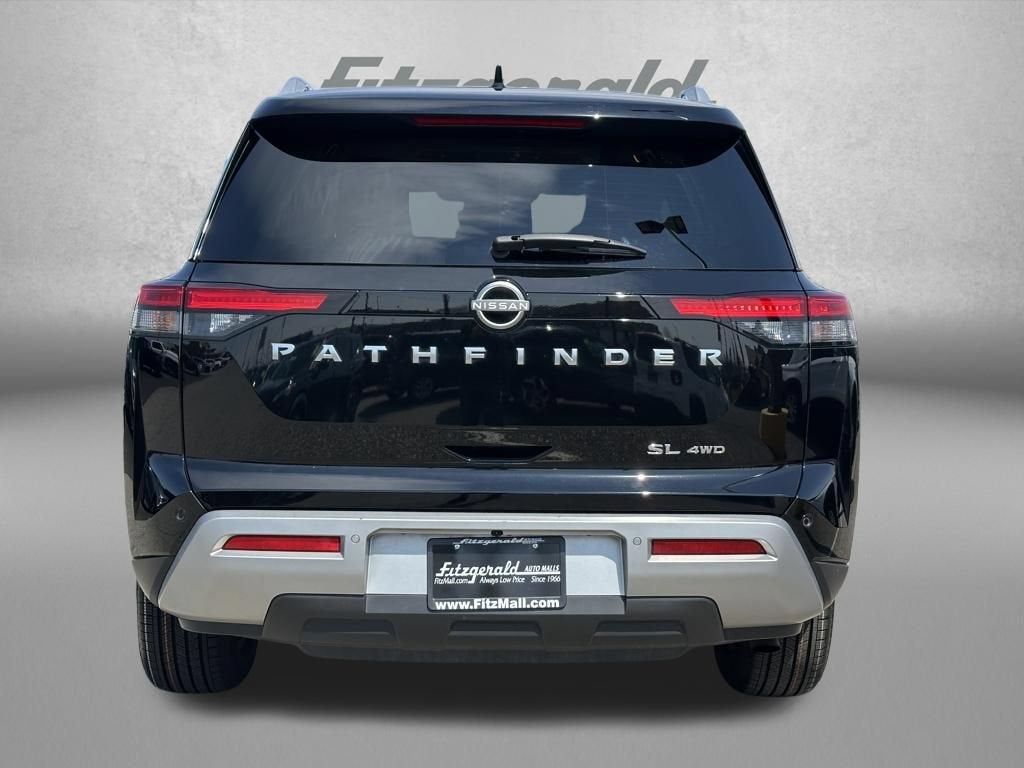 2025 Nissan Pathfinder SL