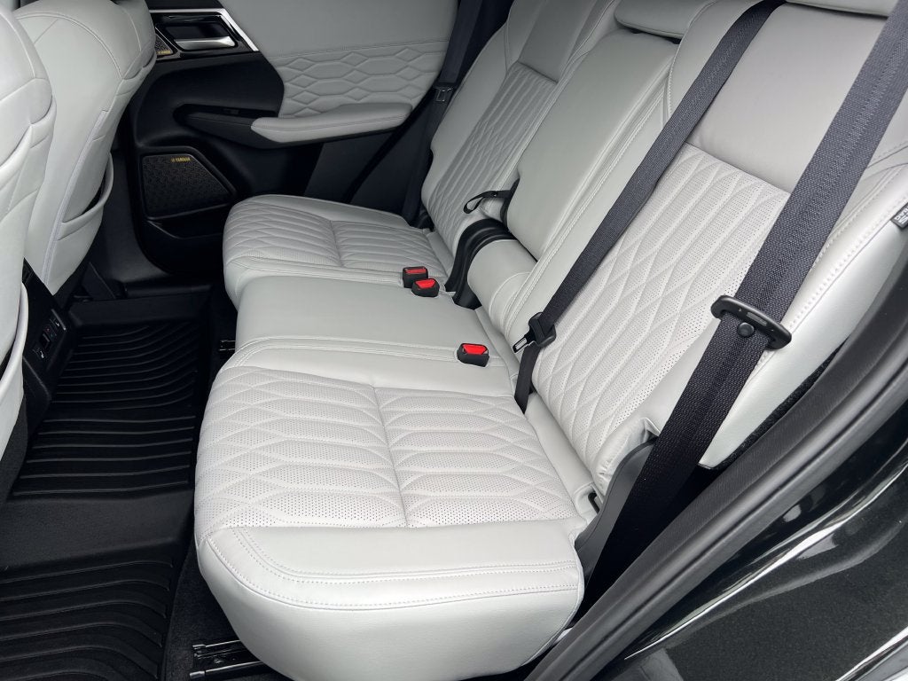 2025 Mitsubishi Outlander SEL