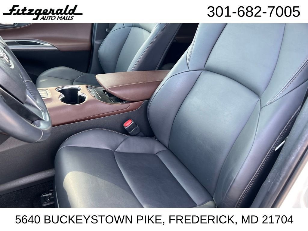 2022 Toyota Venza LE