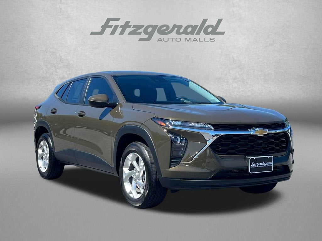 2024 Chevrolet Trax LS's photo