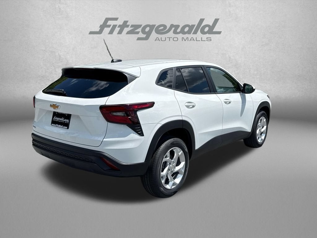 2026 Chevrolet Trax LS