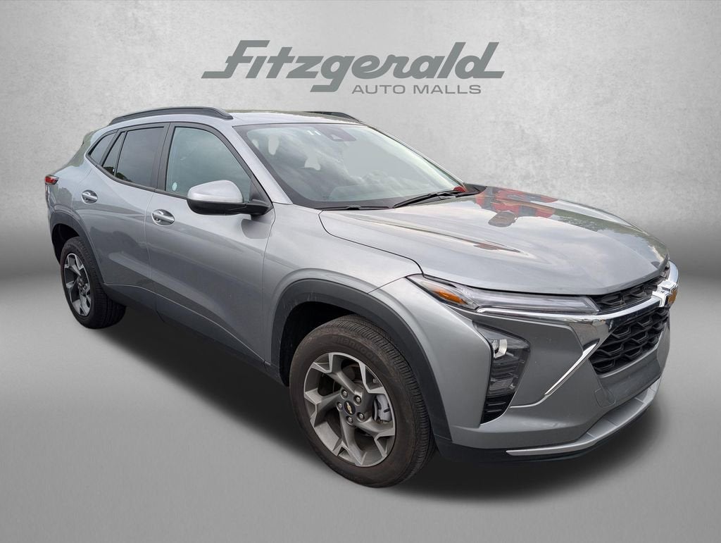 2025 Chevrolet Trax LT's photo