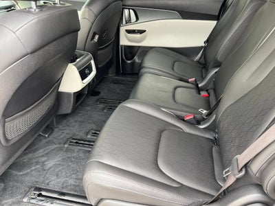 2023 Kia Carnival LX