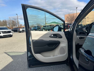 2021 Chrysler Pacifica Touring