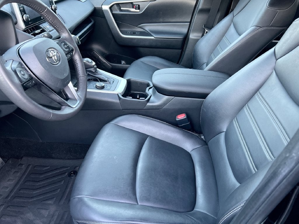 2022 Toyota RAV4 Hybrid XLE Premium