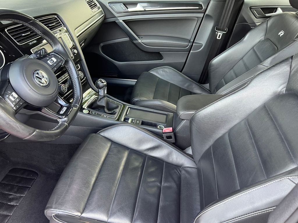 2017 Volkswagen Golf R DCC & Navigation 4Motion