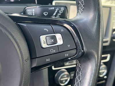 2017 Volkswagen Golf R DCC & Navigation 4Motion